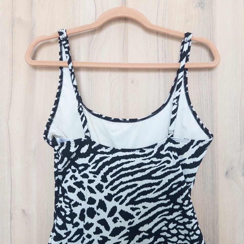 DKNY One‎ Piece Swimsuit Size 12 Black White Zebra Animal Resort Coastal Chic - Picture 5 of 6